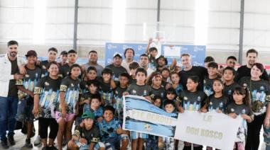 Achával acompañó a los jóvenes en la apertura de la Liga Derquina de Futbol