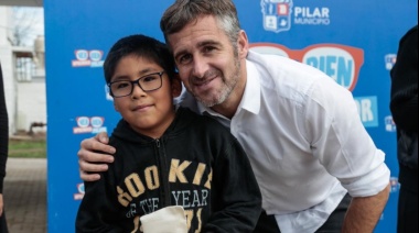Achával entregó anteojos a niños y niñas de Derqui