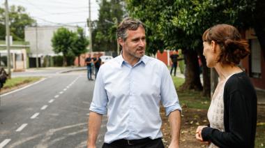 Achával recorrió con los vecinos los nuevos asfaltos de Del Viso