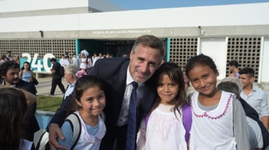 En el inicio de clases Achával inauguró el Polo Educativo de Villa Luján