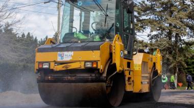 Pilar: Continúan las obras de asfaltos en el Barrio Montecarlo