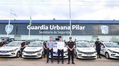 Achával presentó nuevos móviles policiales: "Seguimos invirtiendo en seguridad"