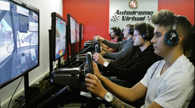 Abrió en Pilar el primer autódromo virtual con simuladores de carreras