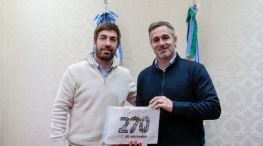 Achával visitó el Municipio de Mercedes y se reunió con Ustarroz