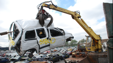 Allanaron un taller mecánico que funcionaba como desarmadero de vehículos robados