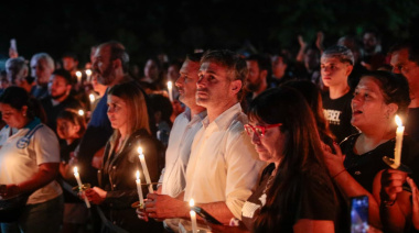 Pilar recordó a los héroes de Malvinas con una emotiva vigilia en el cenotafio