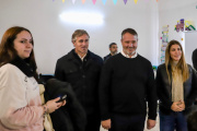 Pilar acerca controles oftalmológicos a los barrios