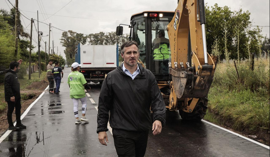 Continúan las obras de asfalto en Derqui con mejoras para los vecinos de Rivera Villate